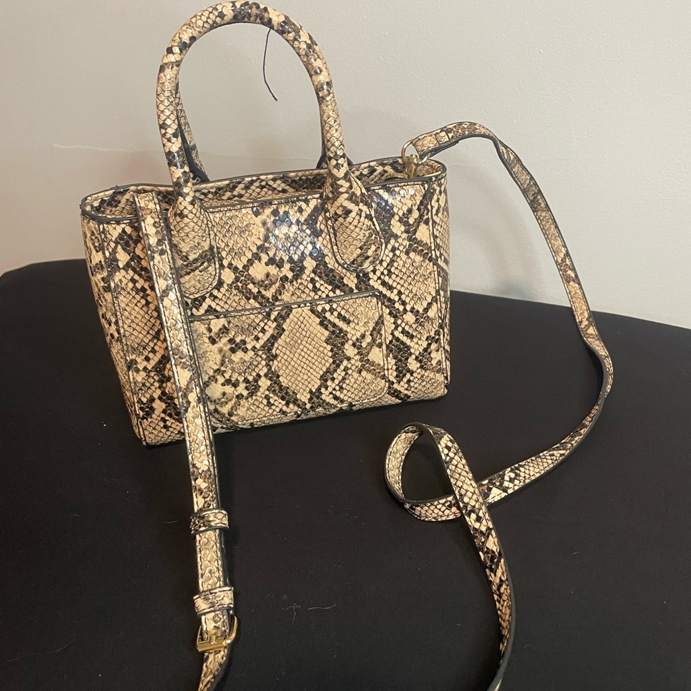 Faux Leather Snakeskin Pattern Handbag